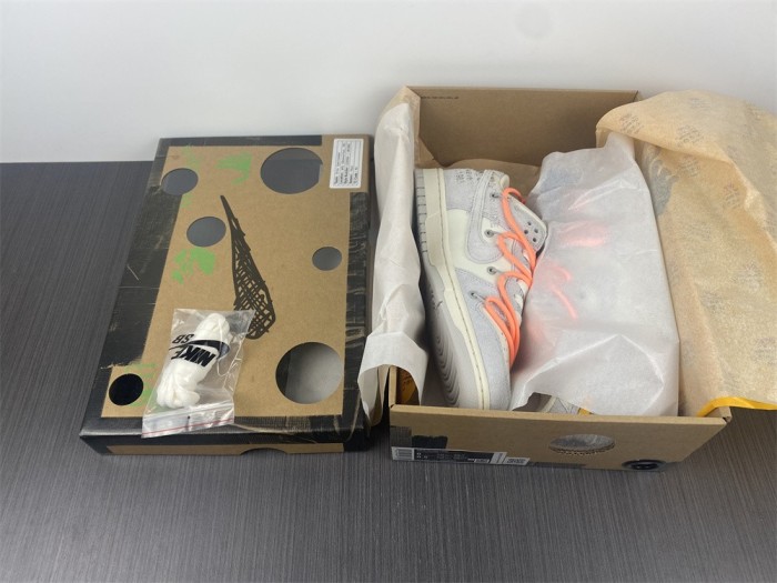 O*ff-W*hite x Nike Dunk Low