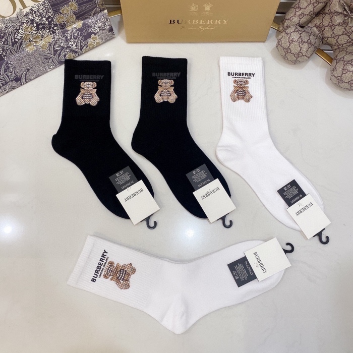 Socks 4 pairs