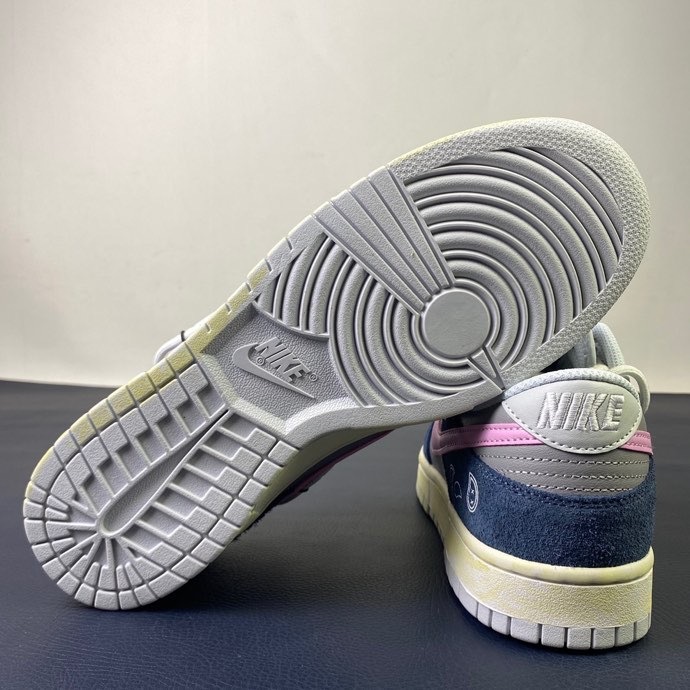 Nike SB Dunk Low
