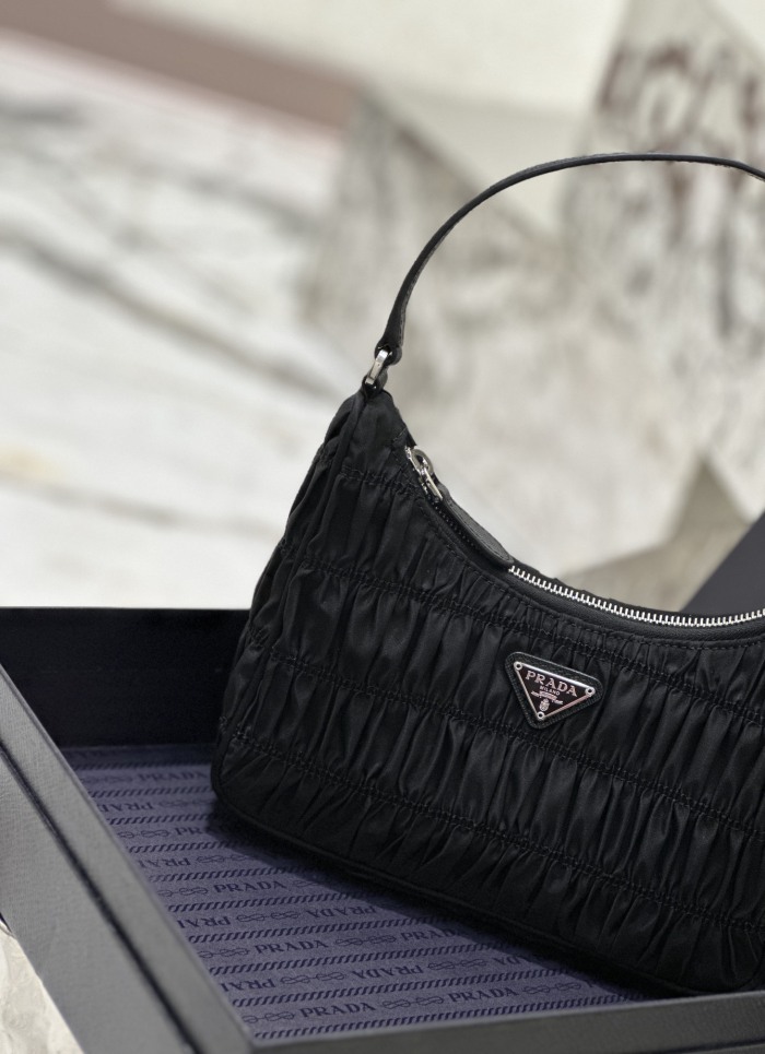 P*rada Top Bag 22*18*6CM