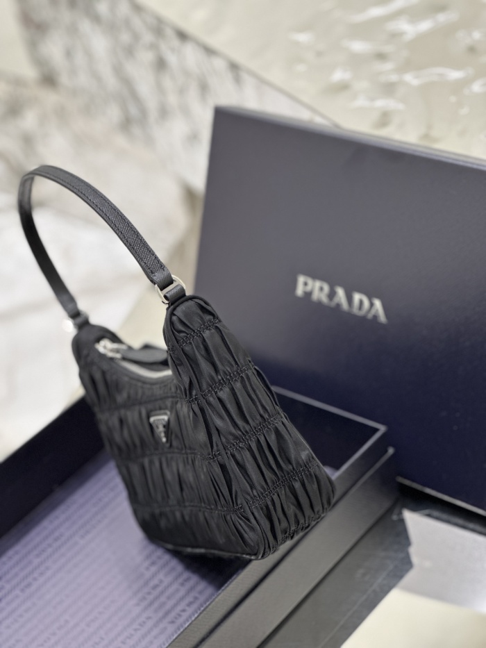 P*rada Top Bag 22*18*6CM