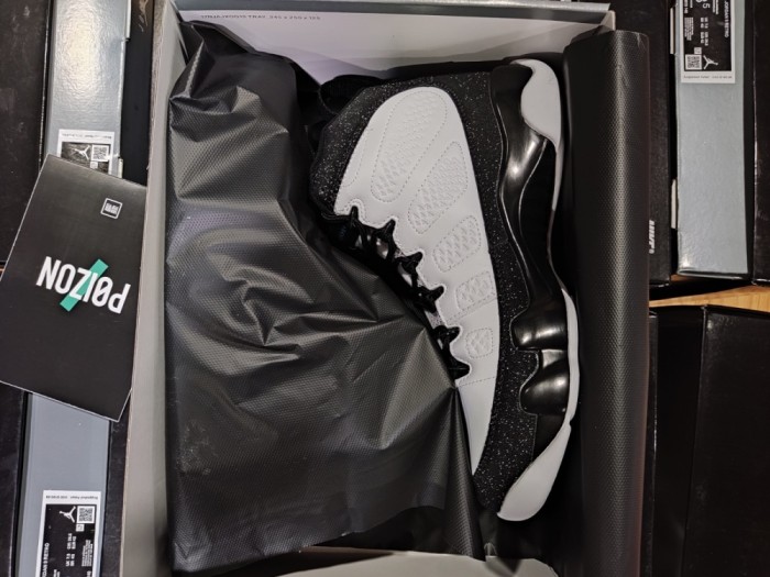 Air Jordan 9