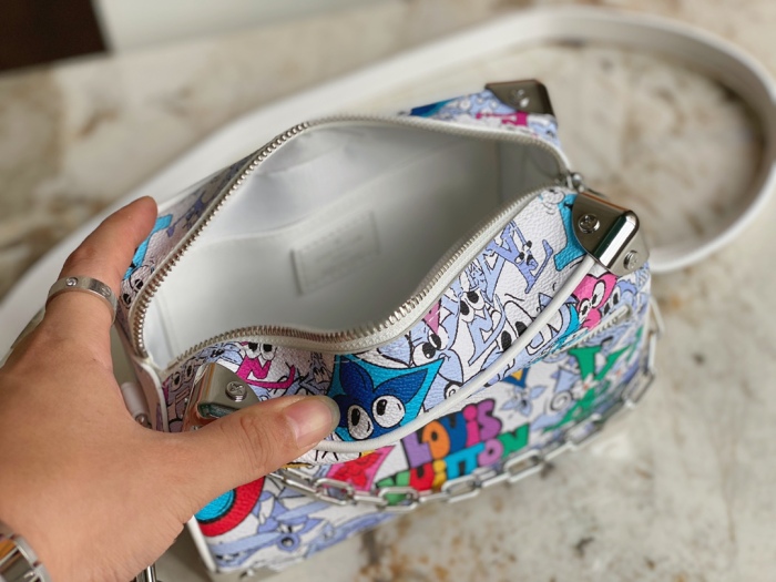 L*ouis V*uitton Top Bag 18.5*13*8CM