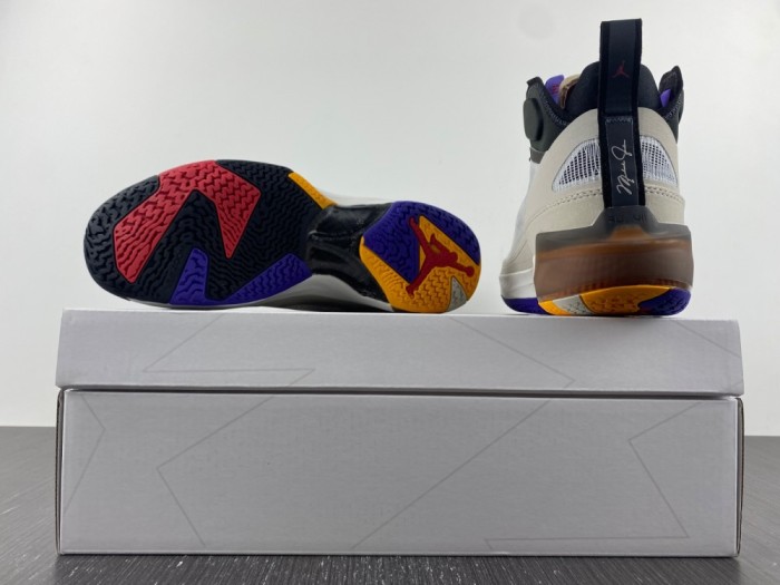 AIR JORDAN 37 'LIGHT BONE' SKU DD6958-060