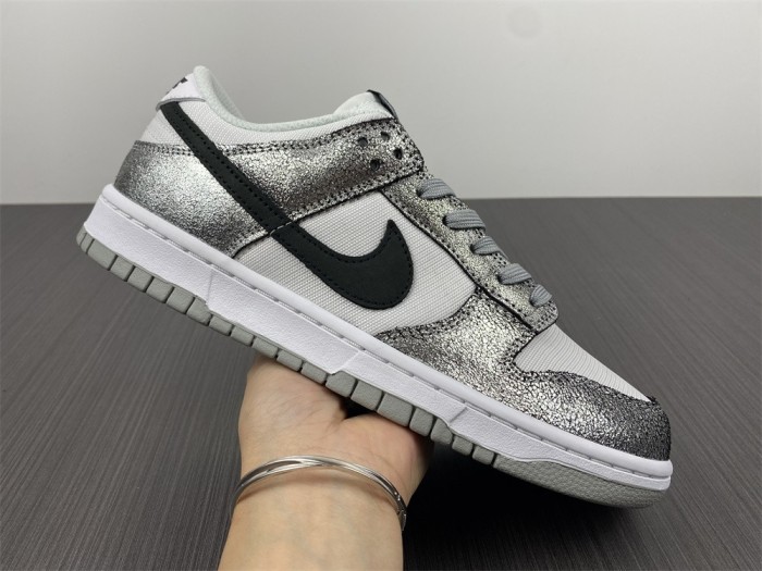 Nike SB Dunk Low Shimmer DO5882-001