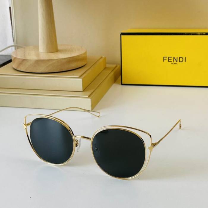 F*endi Glasses Top
