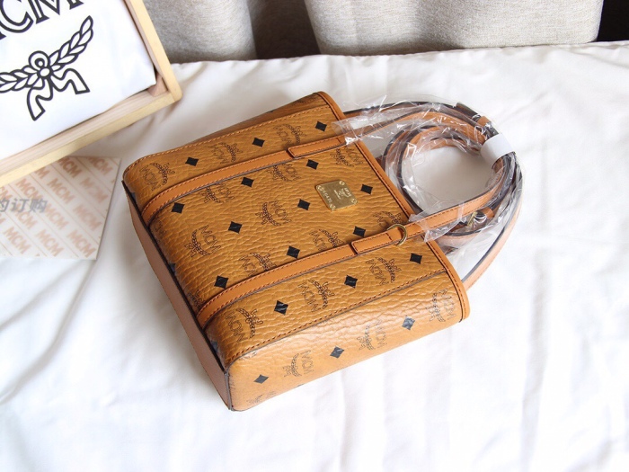 M*CM Bag Top Quality 18.5*19*9.5cm