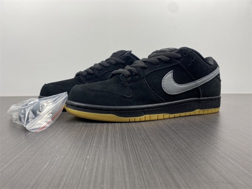 Nike SB Turns Back the Clock and Reveals a Dunk Low Fog Colorway