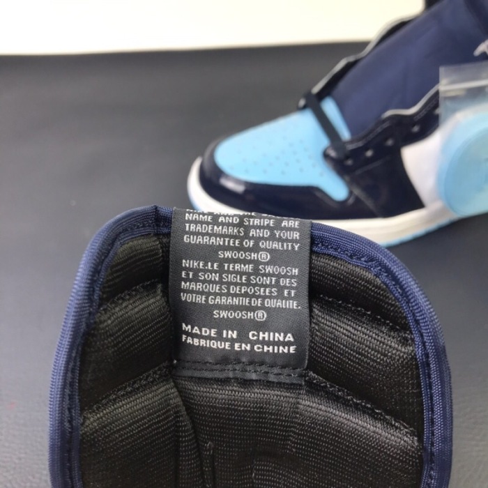 Air Jordan 1 Retro High OG UNC Patent CD0461-401
