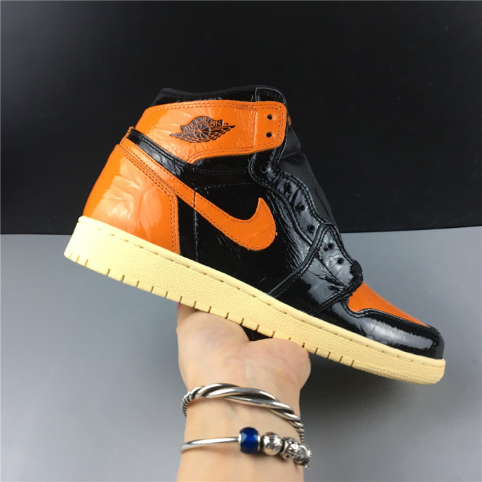 Air Jordan 1 Retro High OG “Shattered Backboard”3.0 555088-028