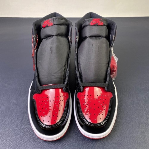 Air Jordan 1 High OG “Bred Patent” 555088-063