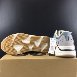 Yeezy Boost 700 Magnet
