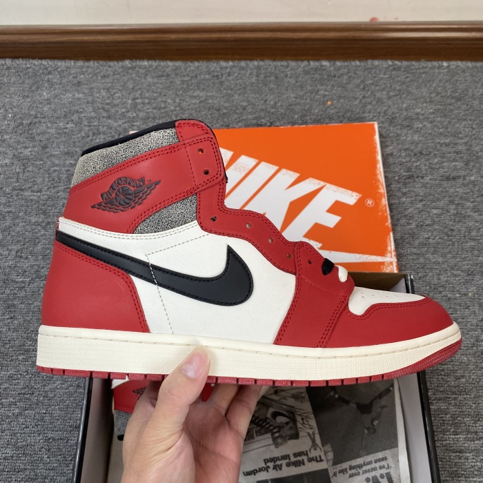 Air Jordan 1 High OG Chicago Reimagined DZ5485-612