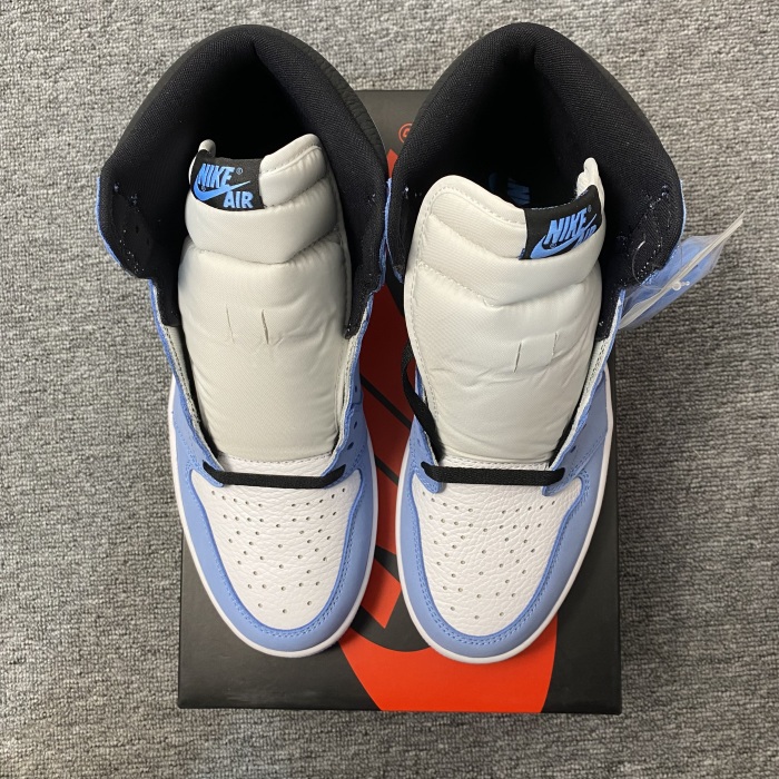 Air Jordan 1 High OG University Blue 555088-134