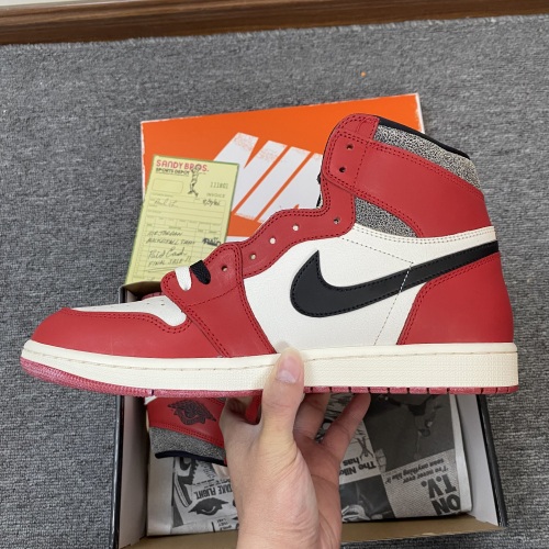 Air Jordan 1 High OG Chicago Reimagined DZ5485-612
