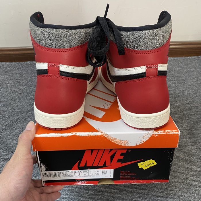 Air Jordan 1 High OG Chicago Reimagined DZ5485-612