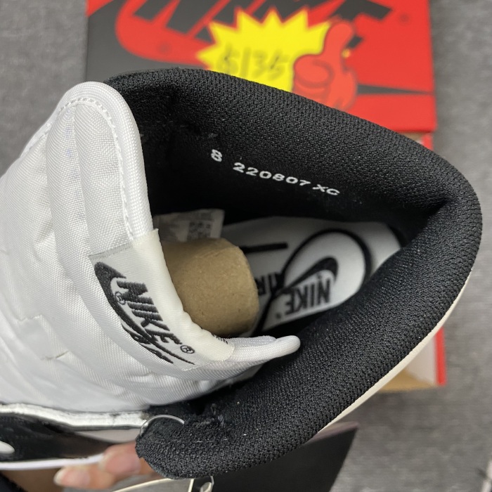 Air Jordan 1 High ’85 “Black White” BQ4422-001