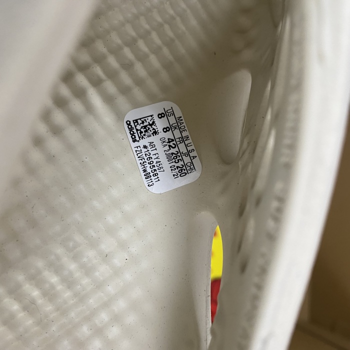 Yeezy Foam Runner Sand FY4567
