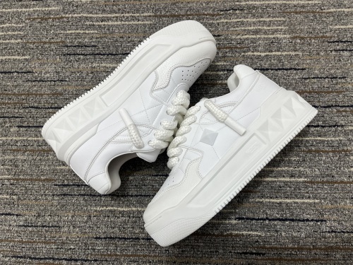 Men Women 𝑉*𝐴𝐿𝐸𝑁𝑇𝐼𝑁𝑂 Top Sneakers