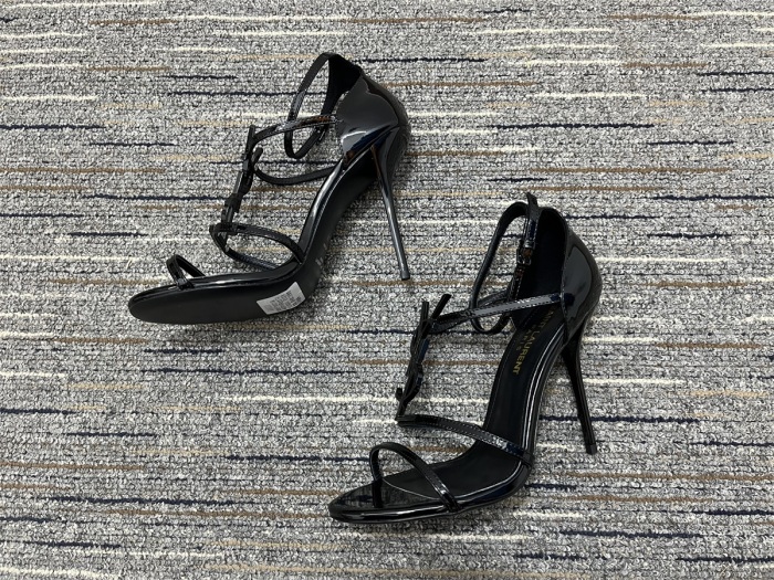 Women Y*SL Top Pumps