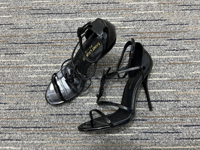 Women Y*SL Top Pumps