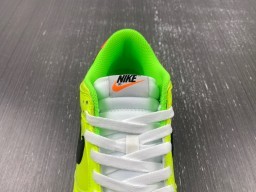 N*ike D*unk Low “Glow in the Dark” FJ4610-702