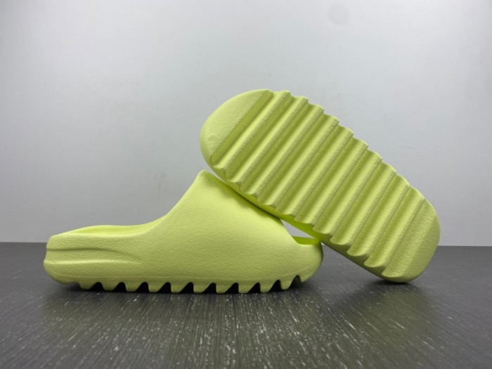 Yeezy Slide HQ6447