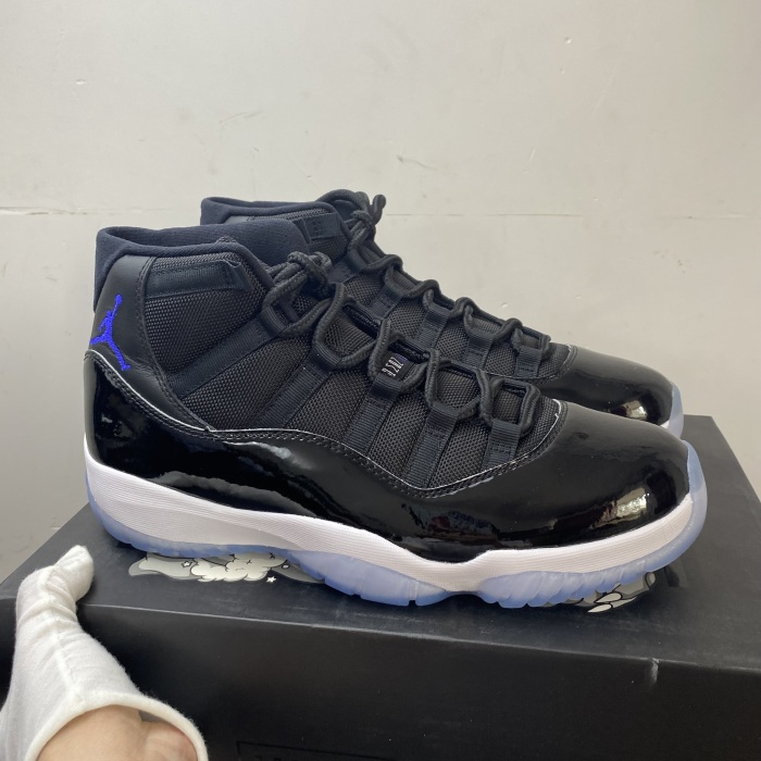 Air Jordan 11 “Space Jam”  378037 003