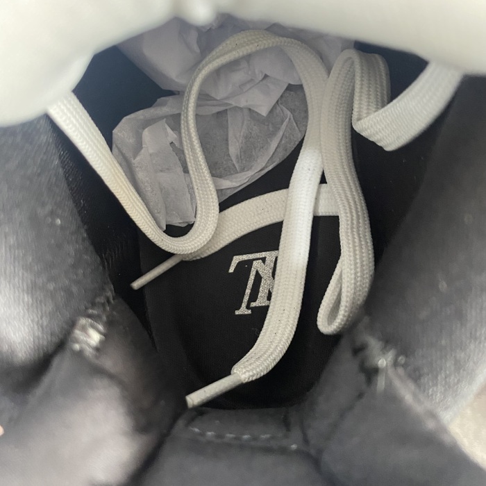 Men L*ouis V*uitton Top Sneakers