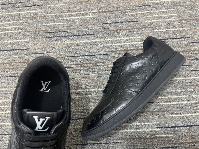 Men L*ouis V*uitton Top Sneakers