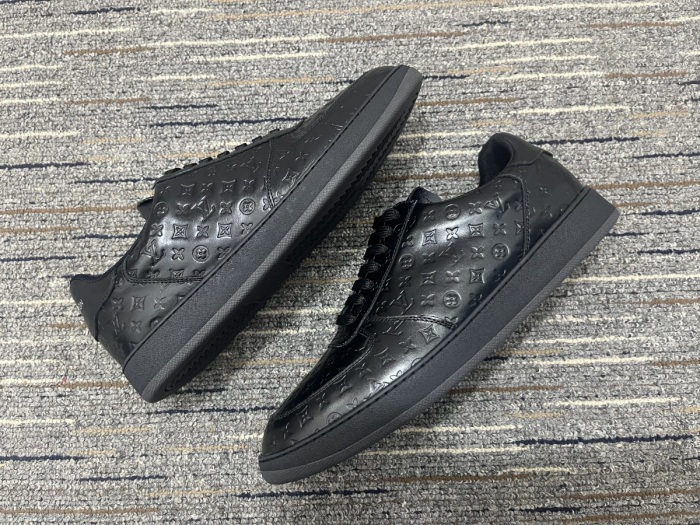 Men L*ouis V*uitton Top Sneakers