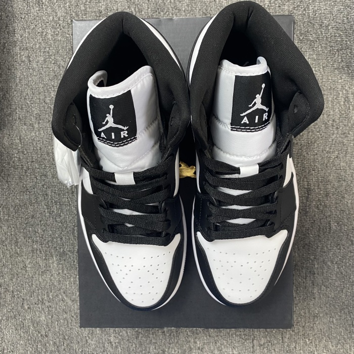 Air Jordan 1 Mid “Panda DV0991-101