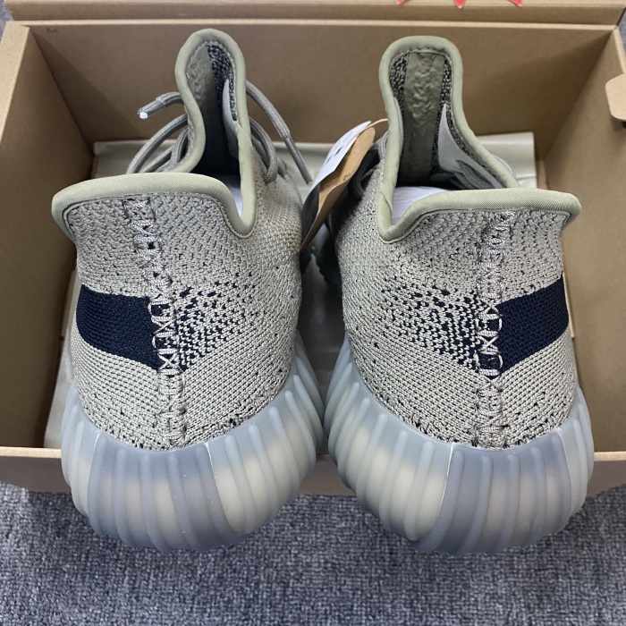 Yeezy Boost 350 V2 HQ2059