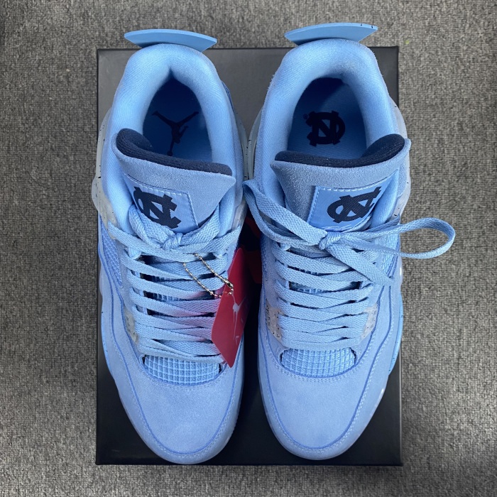 Air Jordan 4 Retro UNC PE   AJ4 1032070