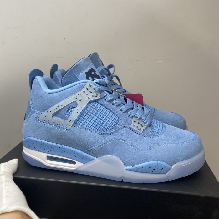 Air Jordan 4 Retro UNC PE   AJ4 1032070