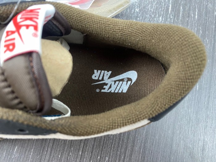 T*ravis S*cott x Air Jordan 1 Low  DM7866 902