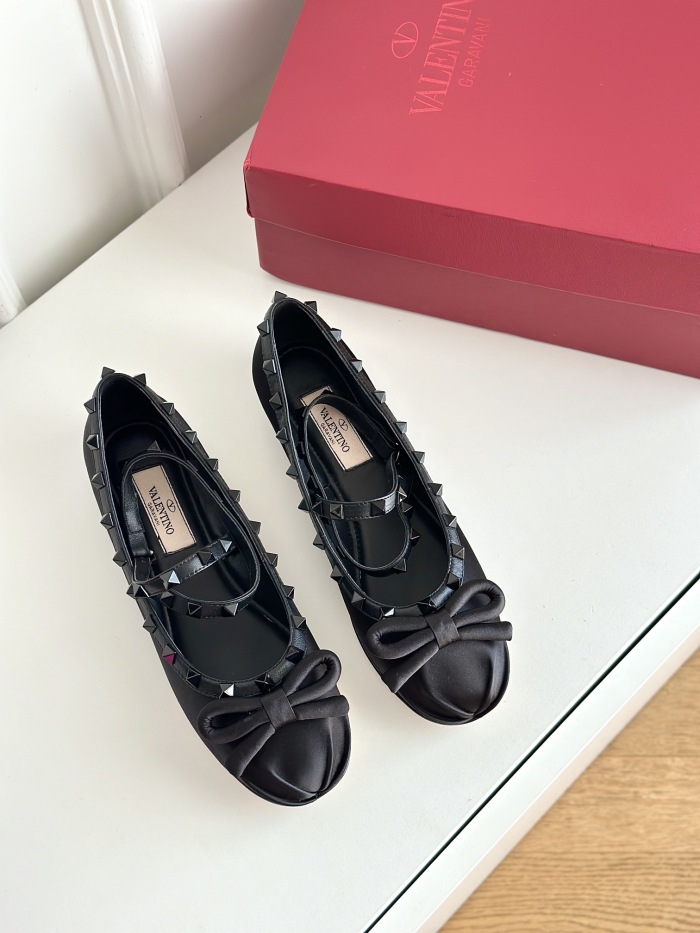 Women V*alentino Top Quality Sandals
