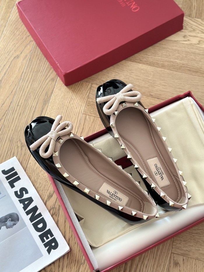 Women V*alentino Top Quality Sandals