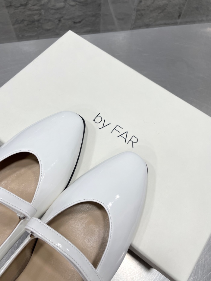 Women  B*y far Top Sandals
