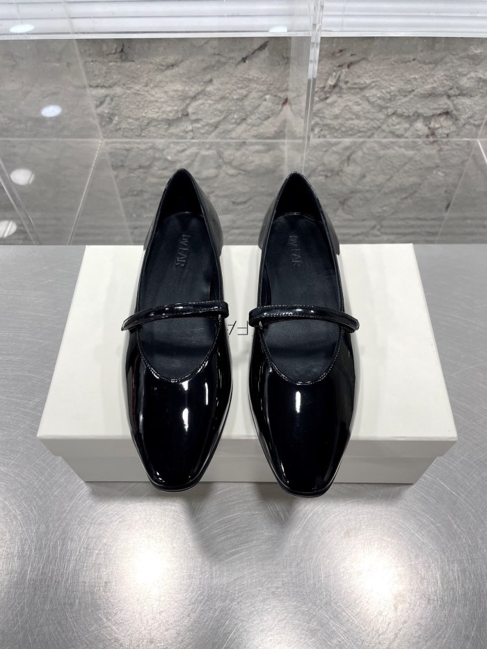 Women  B*y far Top Sandals