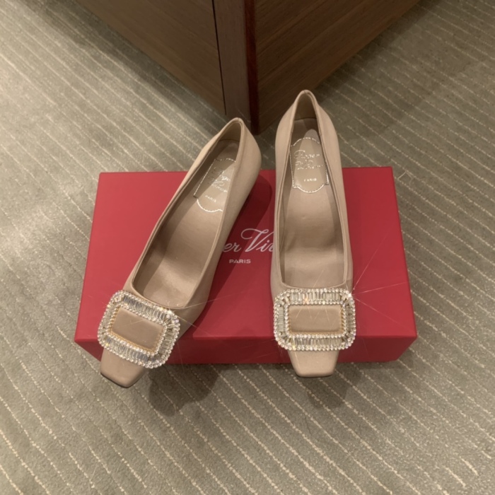Women  R*oger V*ivier Top Sandals
