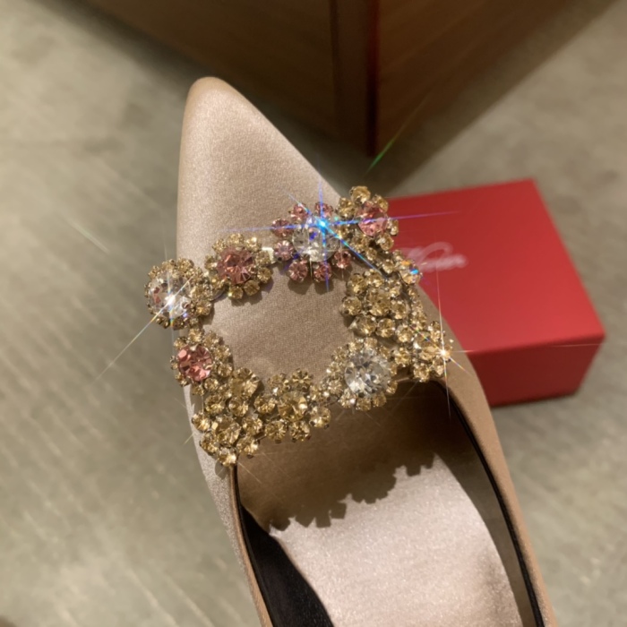 Women  R*oger V*ivier Top Sandals