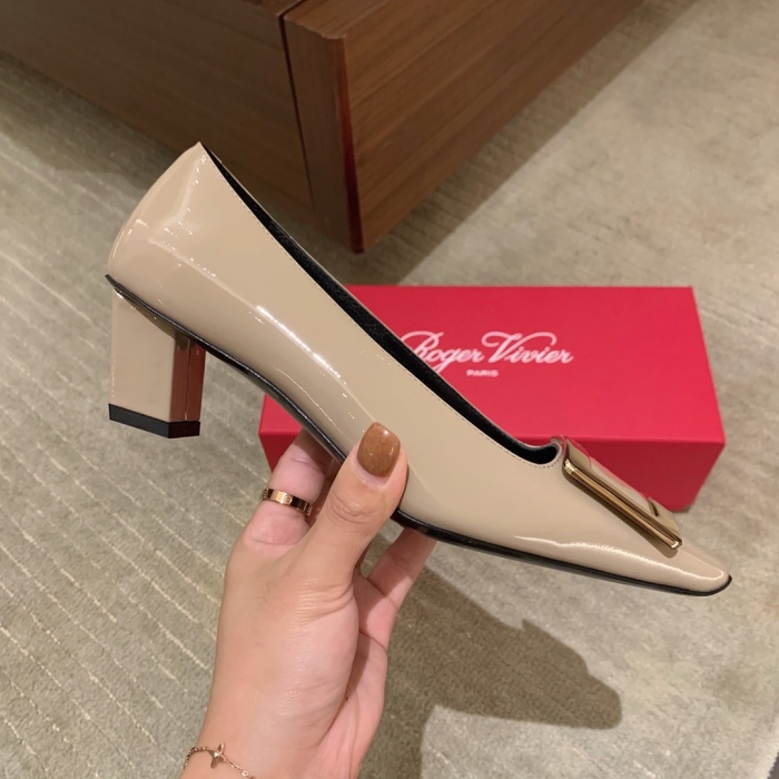 Women  R*oger V*ivier Top Sandals