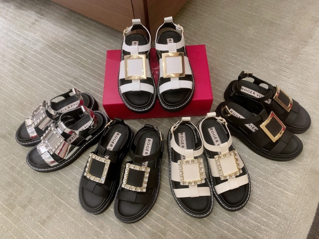 Women  R*oger V*ivier Top Sandals