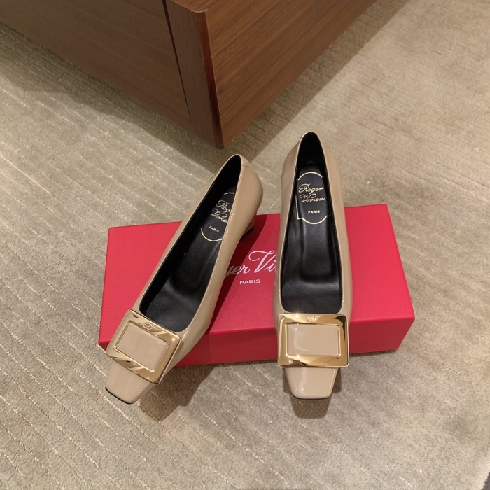 Women  R*oger V*ivier Top Sandals