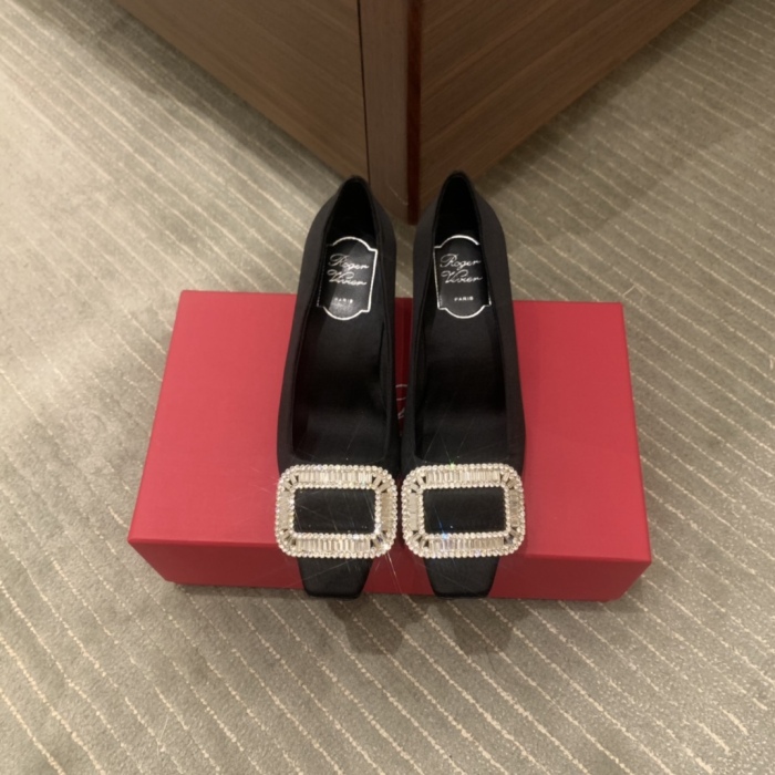 Women  R*oger V*ivier Top Sandals