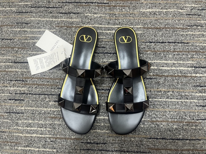 Women V*alentino Top Quality Sandals