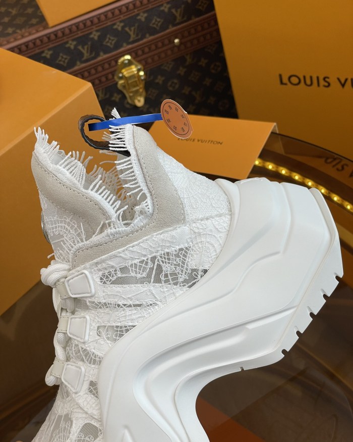 Women L*ouis V*uitton Top Quality Sneakers