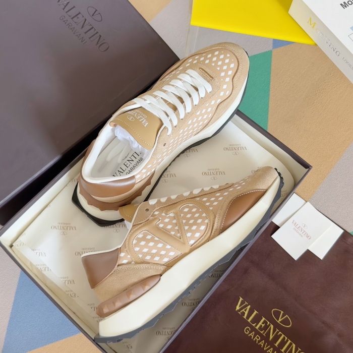 Men  𝑉*𝐴𝐿𝐸𝑁𝑇𝐼𝑁𝑂 Top Sneakers