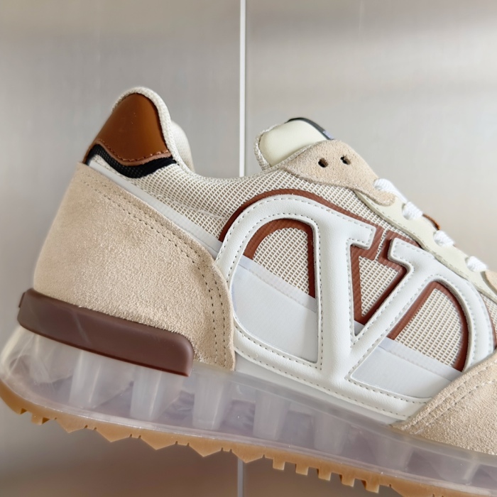 Men  𝑉*𝐴𝐿𝐸𝑁𝑇𝐼𝑁𝑂 Top Sneakers